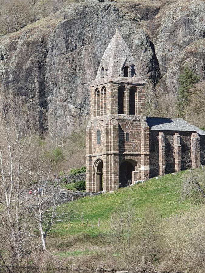 Апартаменты La Bourzede F3 Langeac Экстерьер фото